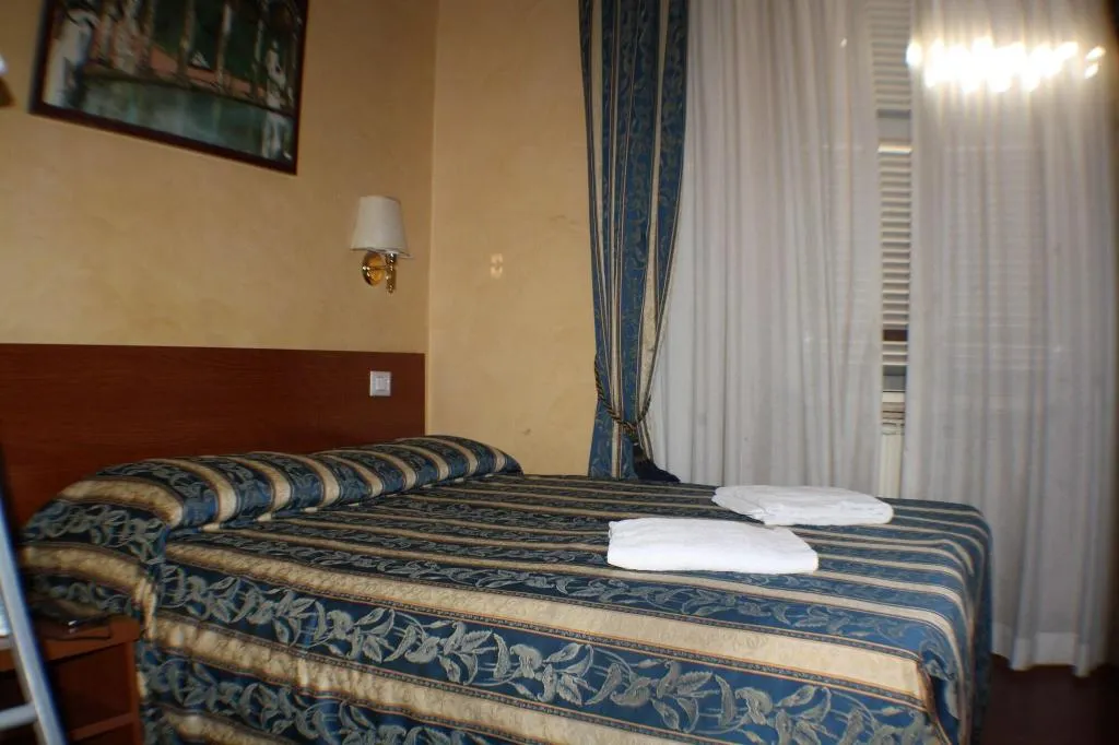 Room, Beautiful Place In Rome, Rome