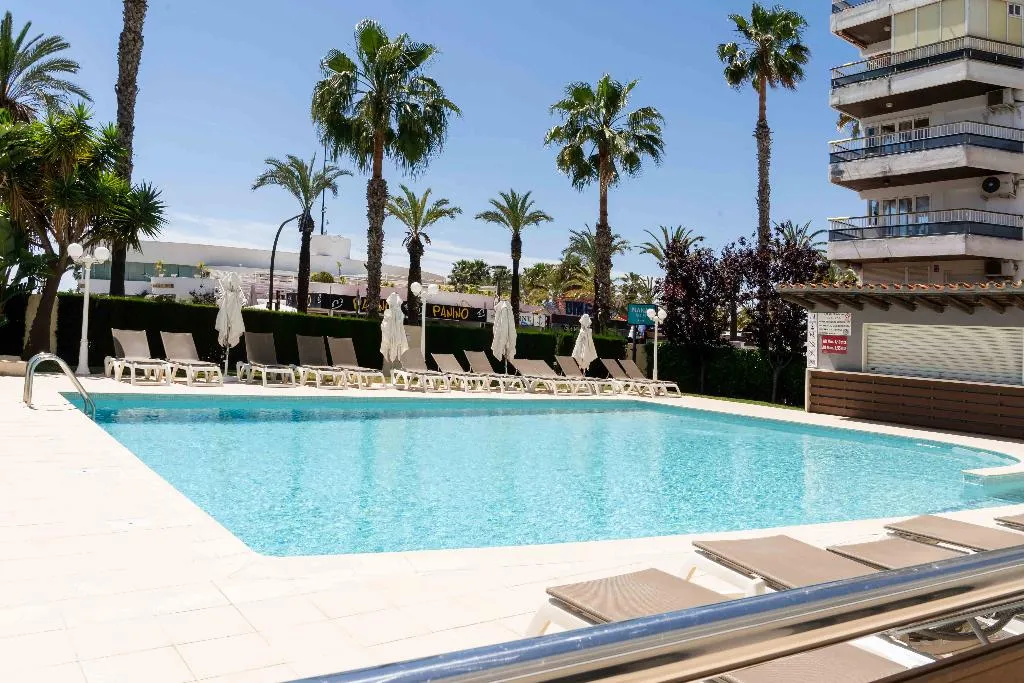 Pool, Planas, Costa Dorada