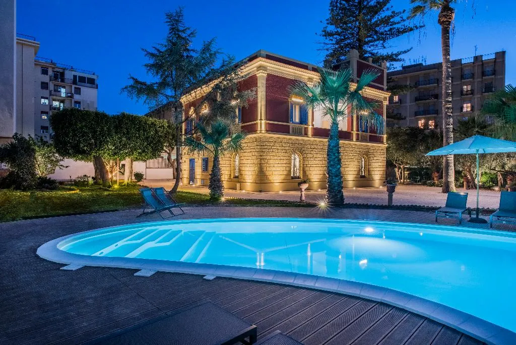 Pool, Giardini Mon Plaisir, Palermo