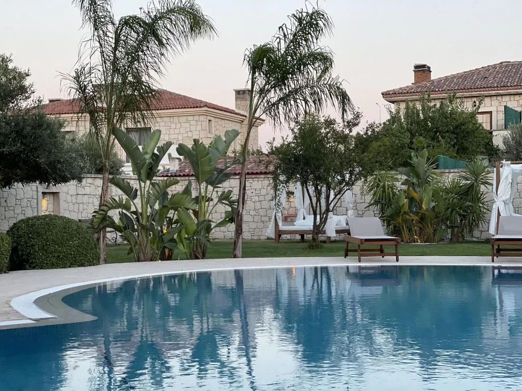 Sports and Entertainment, Triangulo Hotel, Izmir
