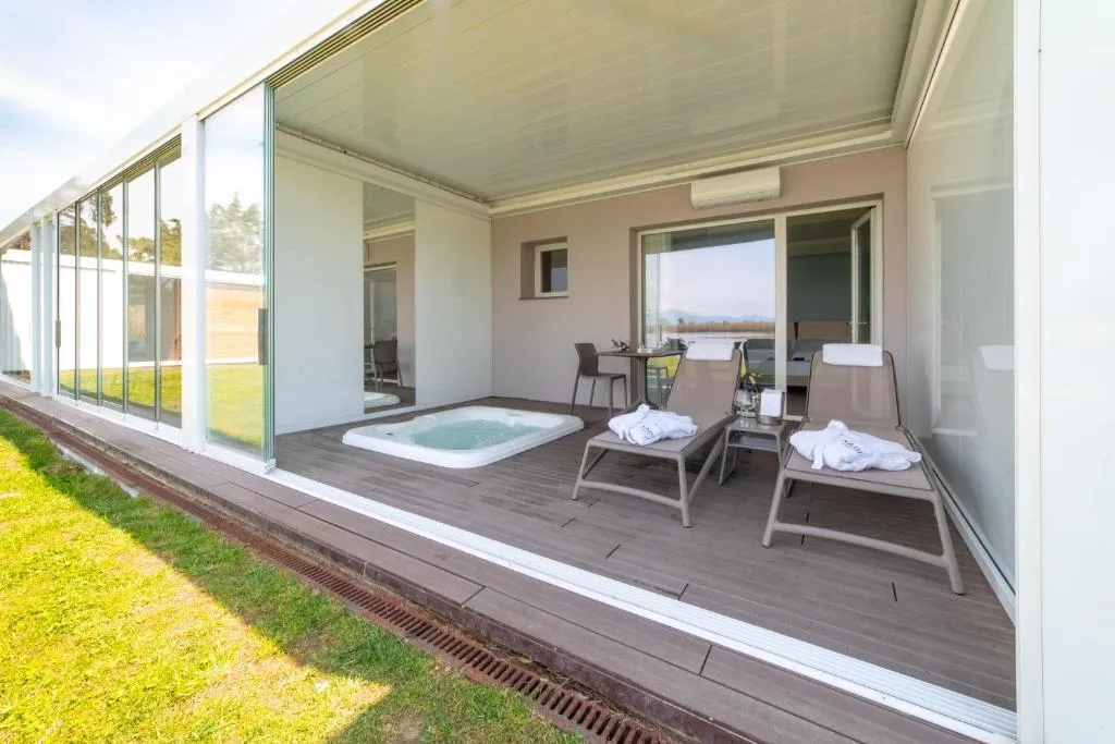 SUITE WITH JACUZZI Room, Nabi Resort Glamping & Spa, Naples