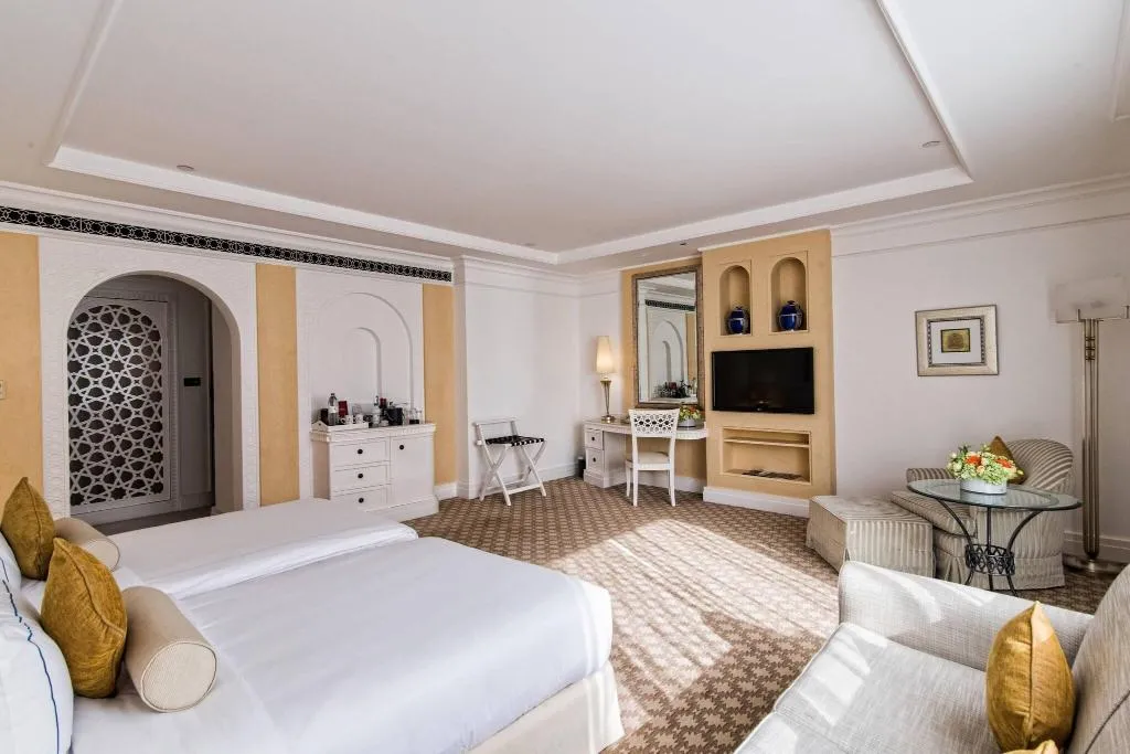 Room, Habtoor Grand Resort, Autograph Collection, Dubai