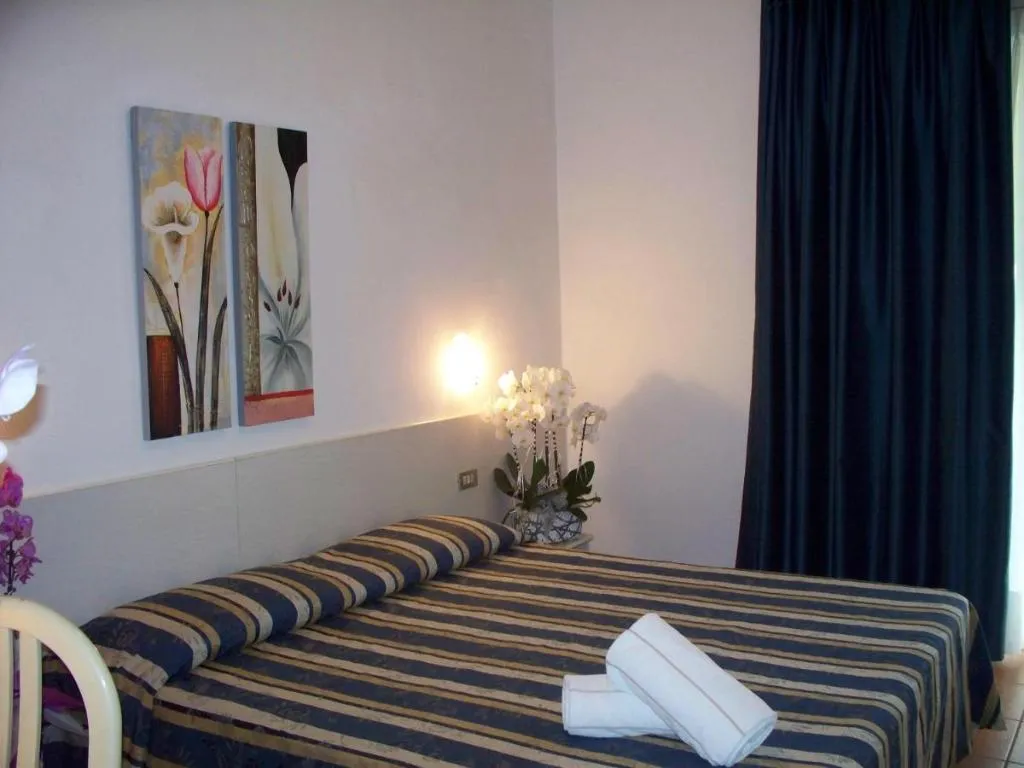 Room, Portofino, Venice