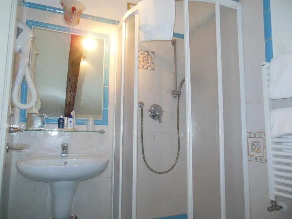 TRIPLE STANDARD Room, Ca' Riccio, Venice