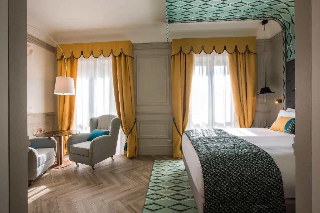 DOUBLE PREMIUM QUEEN BED Room, Hotel Indigo Milan - Corso Monforte, Milan