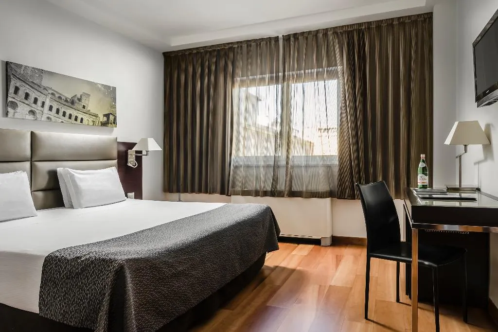Double or Twin STANDARD Room, Eurostars Roma Aeterna, Naples