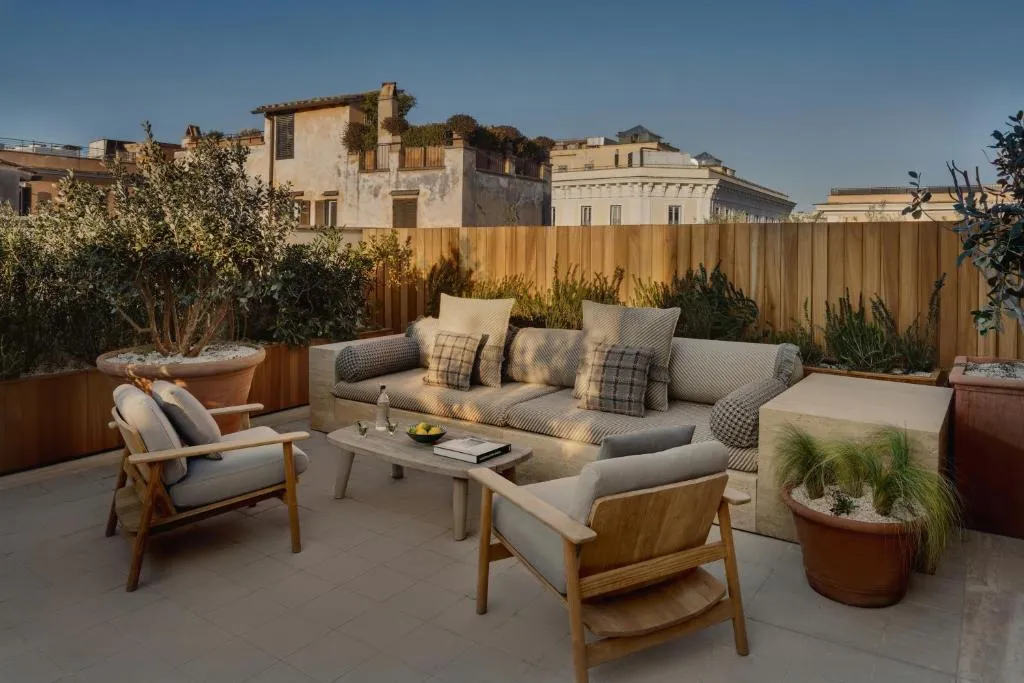 JUNIOR SUITE WITH TERRACE Room, Six Senses Rome, Rome