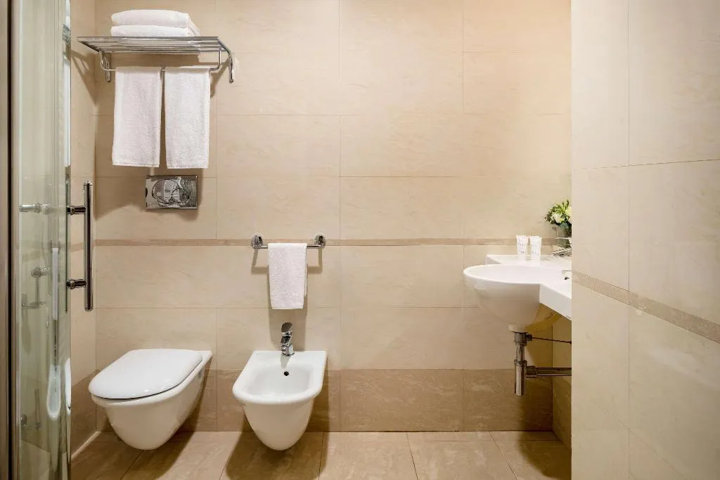 SUITE CAPACITY 4 Room, UNA HOTELS Galles Milano, Milan