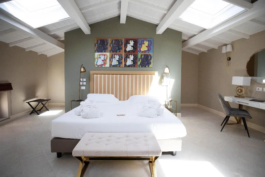 JUNIOR SUITE DELUXE SEA VIEW Room, Lanterne Magiche Ortigia, Catania