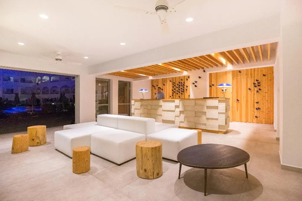 Lobby, Orion, Rhodes