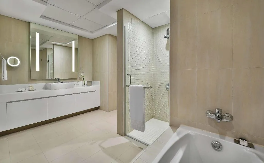SUITE THREE BEDROOMS Room, DoubleTree by Hilton Dubai, Jumeirah Beach, Dubai
