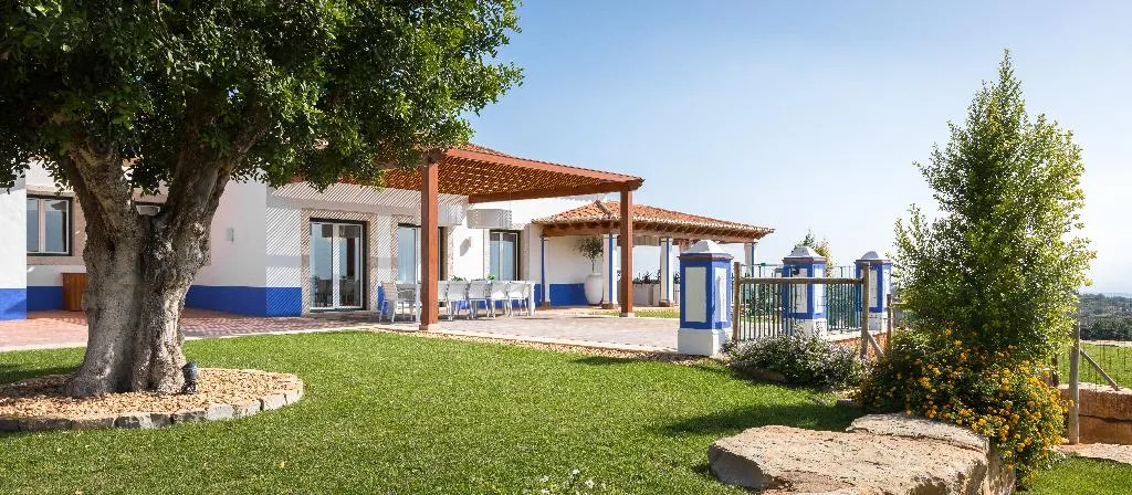VILLA SEVEN BEDROOMS WITH PRIVATE POOL Room, Shantivillas, Algarve