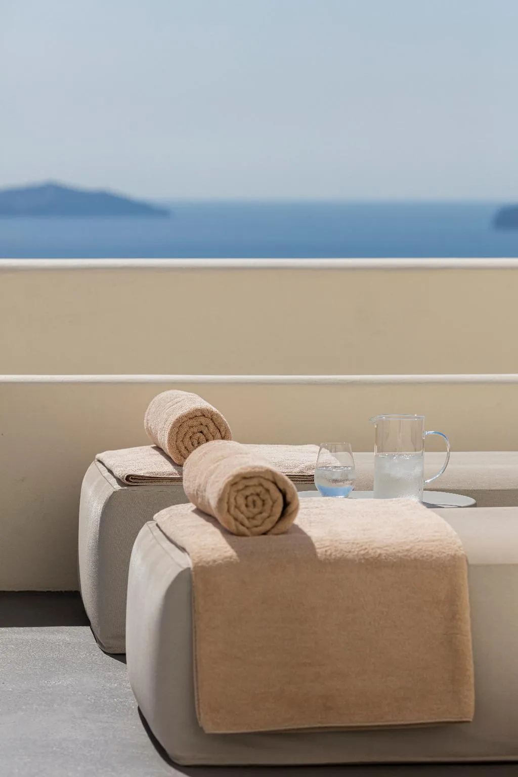 JUNIOR SUITE CAPACITY 2 Room, Canaves Oia Suites, Santorini