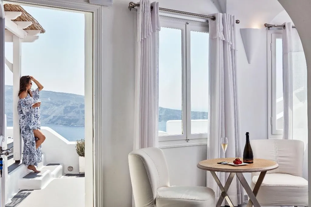 SUITE WITH PRIVATE POOL Room, Charisma Suites, Santorini
