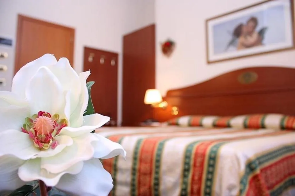 SINGLE STANDARD Room, Hotel Antico Moro, Venice