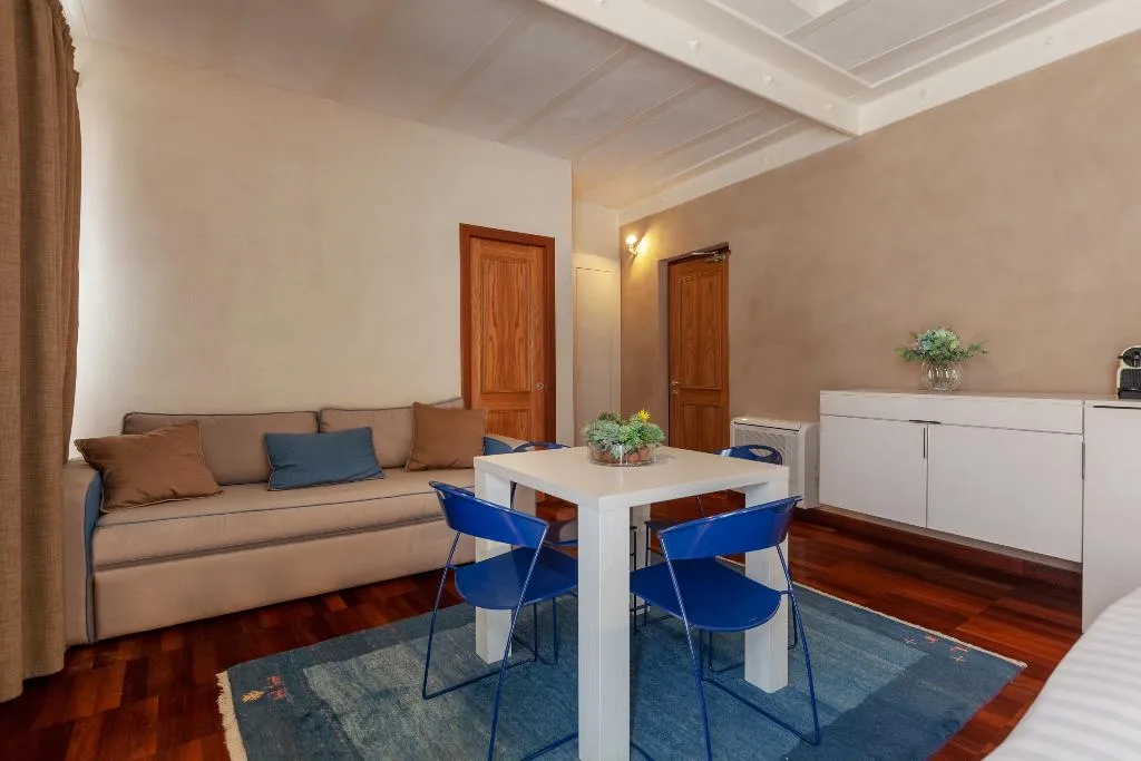 STUDIO CAPACITY 3 Room, Residence La Gancia, Palermo