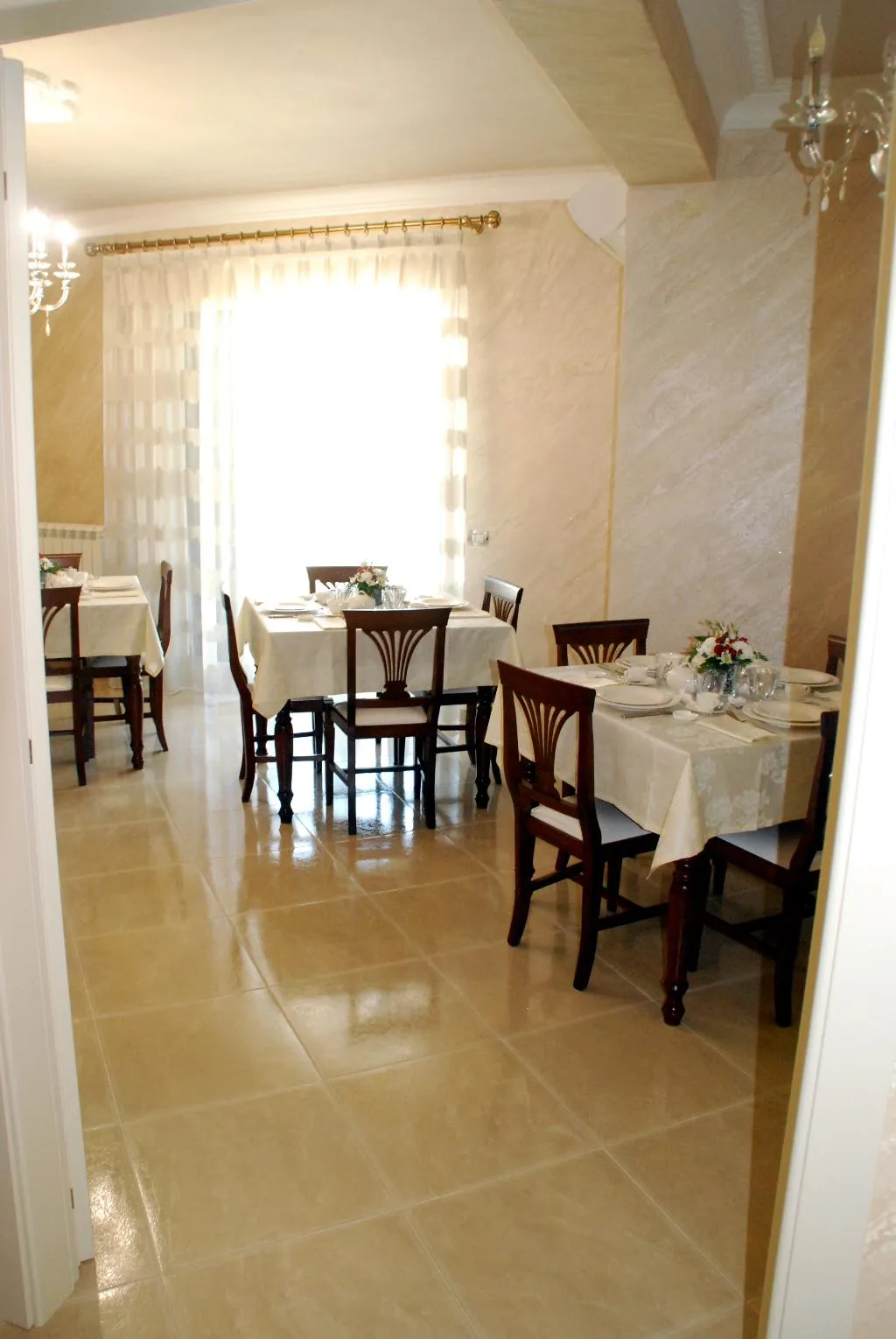 Restaurant, Daphnae House, Catania