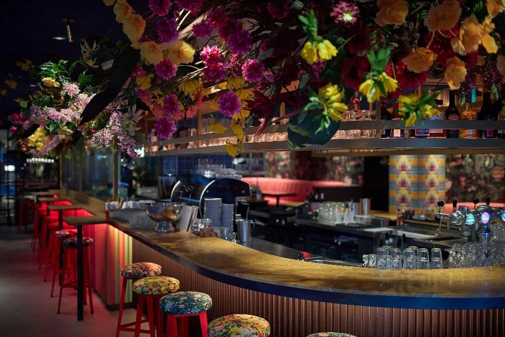 Bar, NH Collection Amsterdam Flower Market, Amsterdam