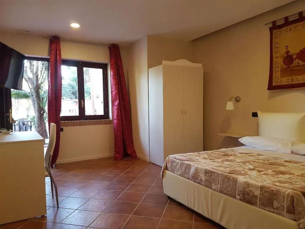 Room, Relais La Villa, Naples