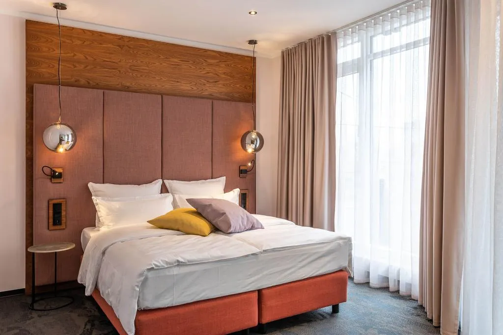 JUNIOR SUITE WITH BALCONY Room, Hotel Neuer Fritz Berlin, Berlin
