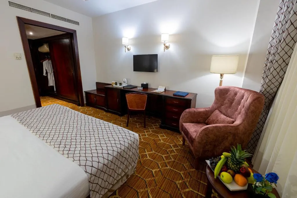 SUITE DELUXE EXECUTIVE Room, Triumph Plaza Hotel, Cairo