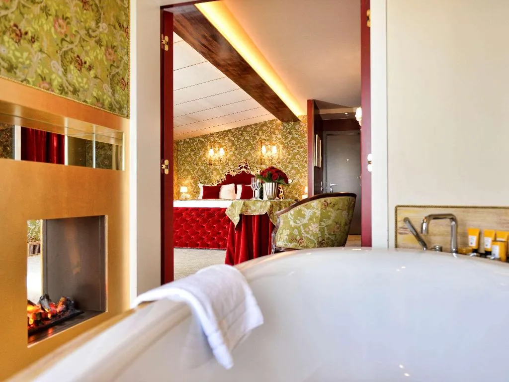 SUITE EXECUTIVE KING BED Room, Papadopoli Hotel Venezia - MGallery Collection, Venice