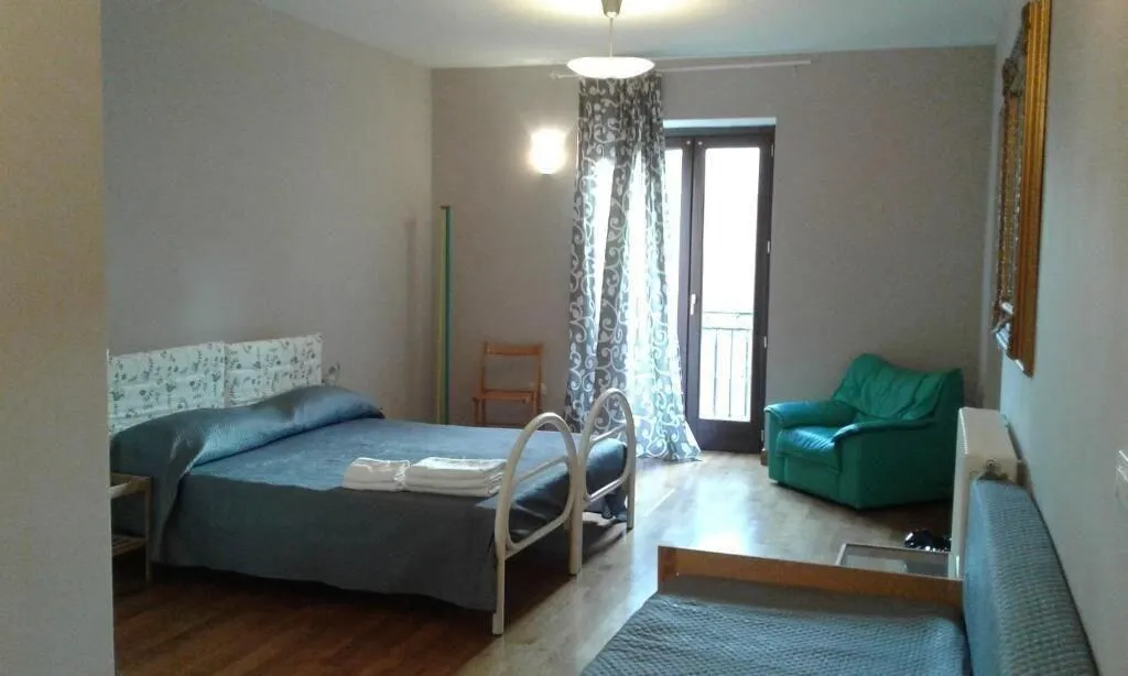 Room, I Campanili, Catania