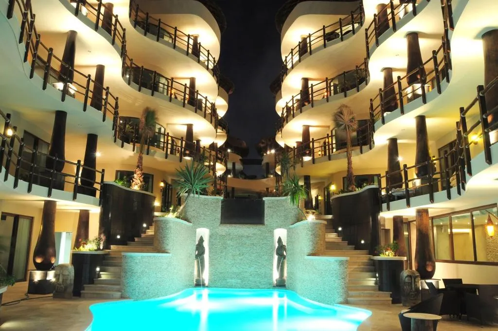 Pool, El Taj Ocean Front and Beachside Condo Hotel, Playa Del Carmen