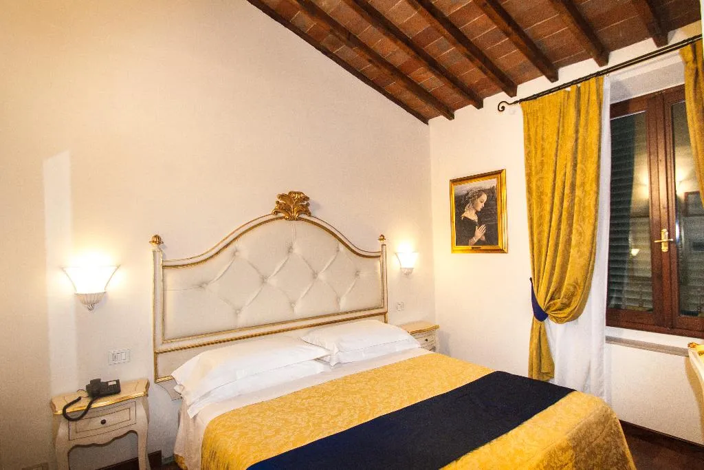 Room, Porta Faenza, Florence