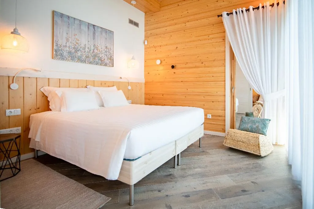 BUNGALOW STANDARD Room, Rinoterra Minho, Porto