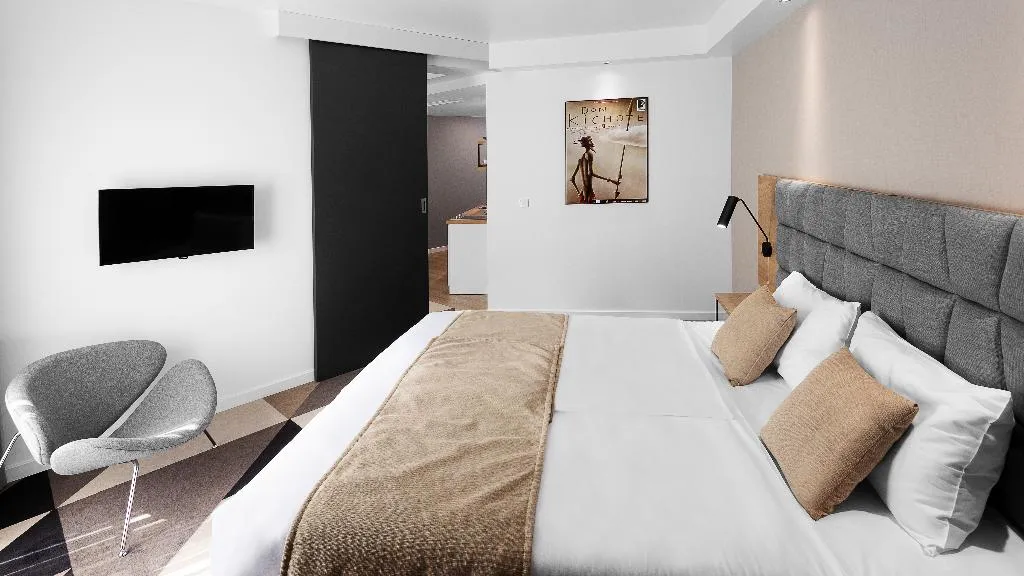 SUITE DELUXE Room, Lwowska1, Krakow