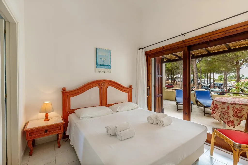 APARTMENT CAPACITY 4 Room, Residence Pineta Uno, Olbia