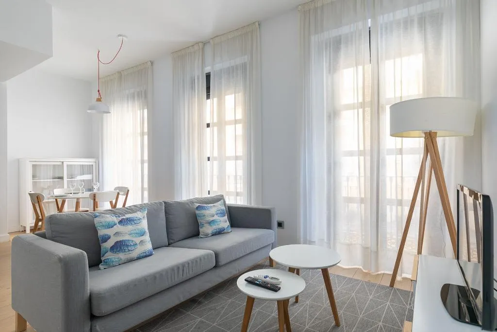APARTMENT TWO BEDROOMS Room, Holiday Rentals Tempa Museo, Seville