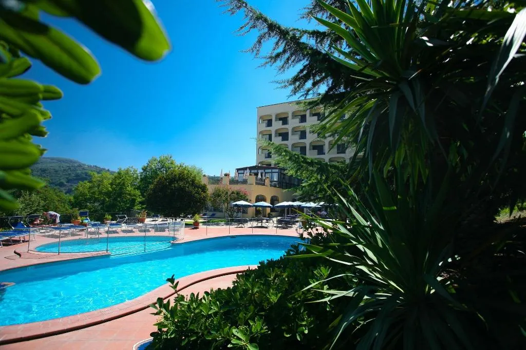 Sports and Entertainment, Grand Hotel Hermitage & Villa Romita, Naples