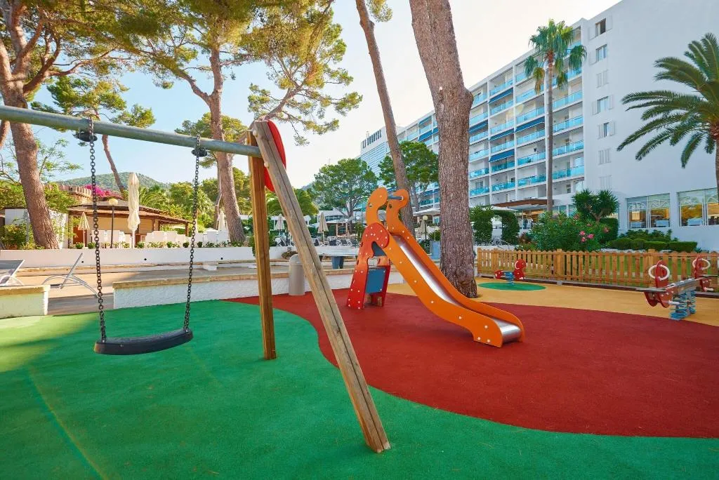 Sports and Entertainment, Hipotels Eurotel Punta Rotja, Majorca
