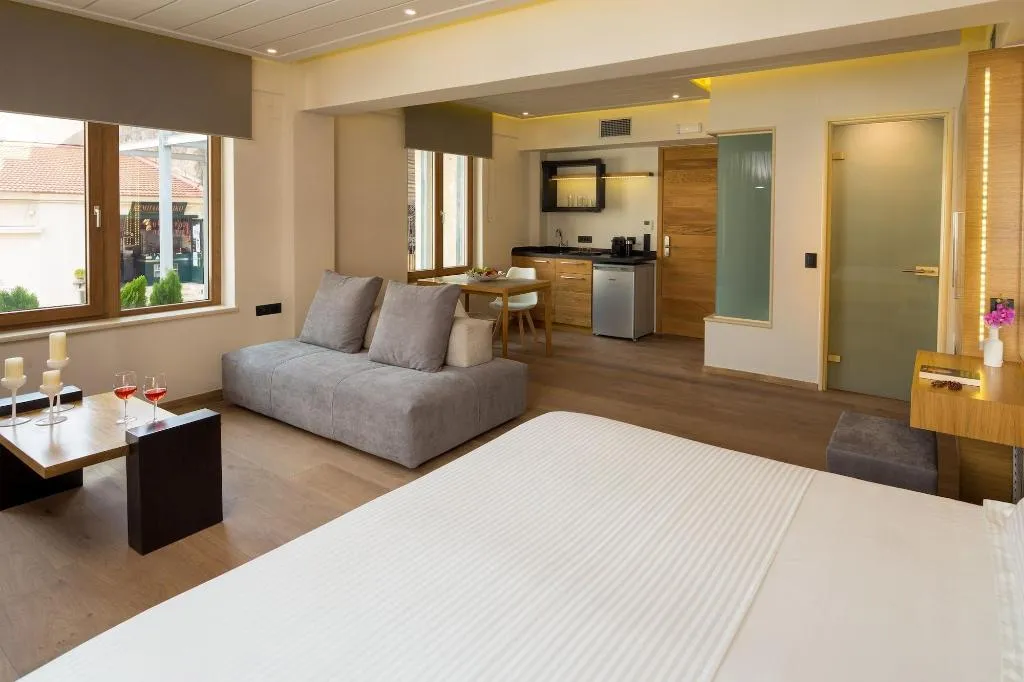 Room, Querini Luxury Suites, Crete