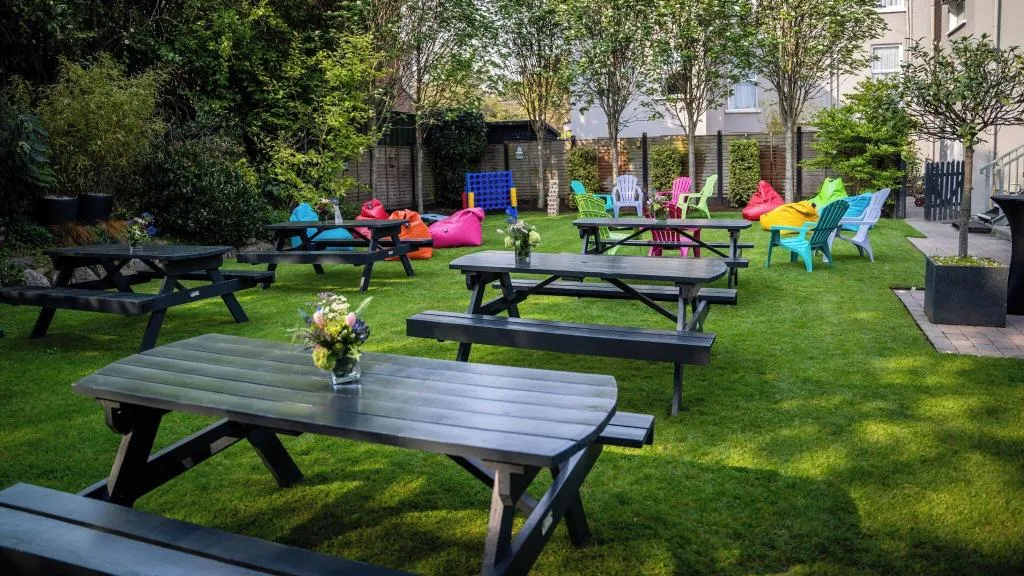 Terrace, Sandymount Hotel, Dublin