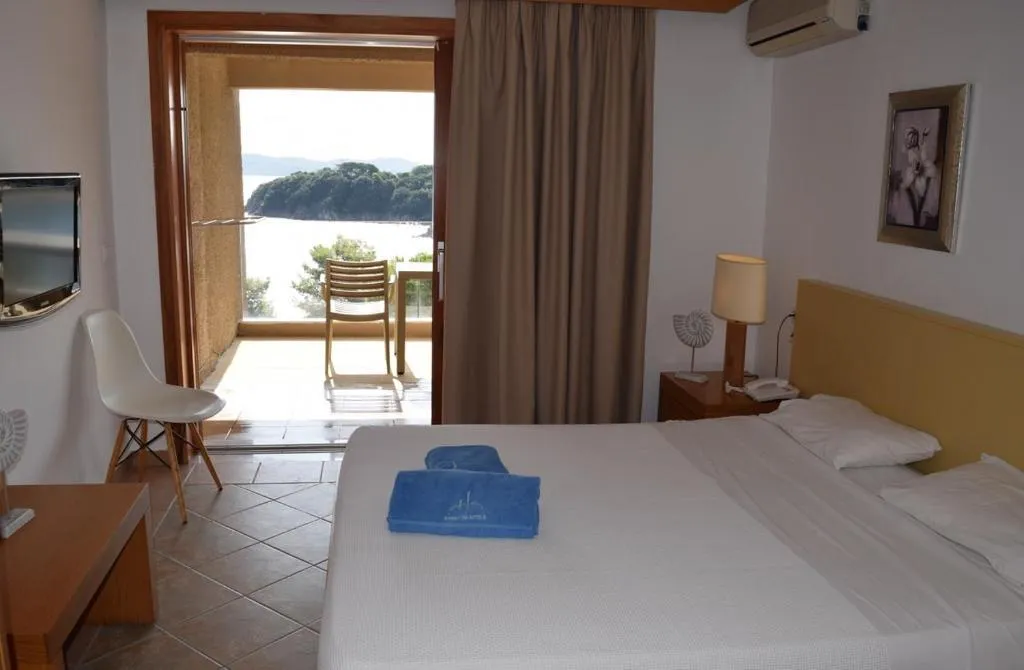 FAMILY ROOM STANDARD Room, Kanapitsa Cape, Skiathos