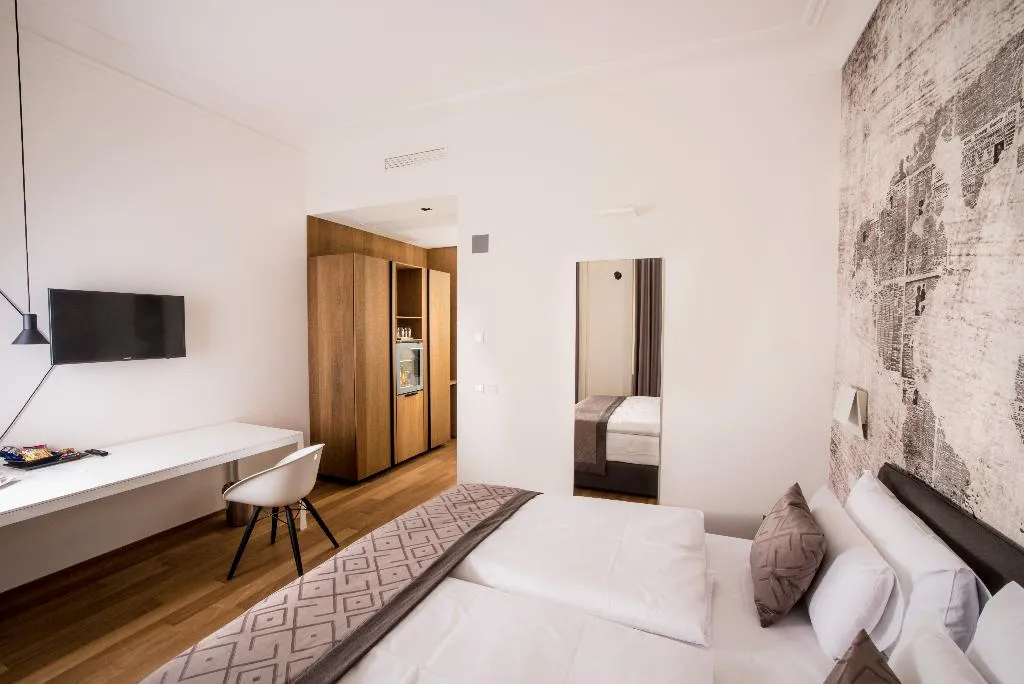 DOUBLE STANDARD Room, Golden Crown, Prague