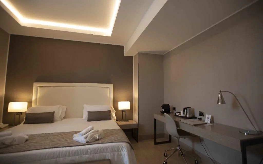 SUITE WITH JACUZZI Room, Genova, Rome