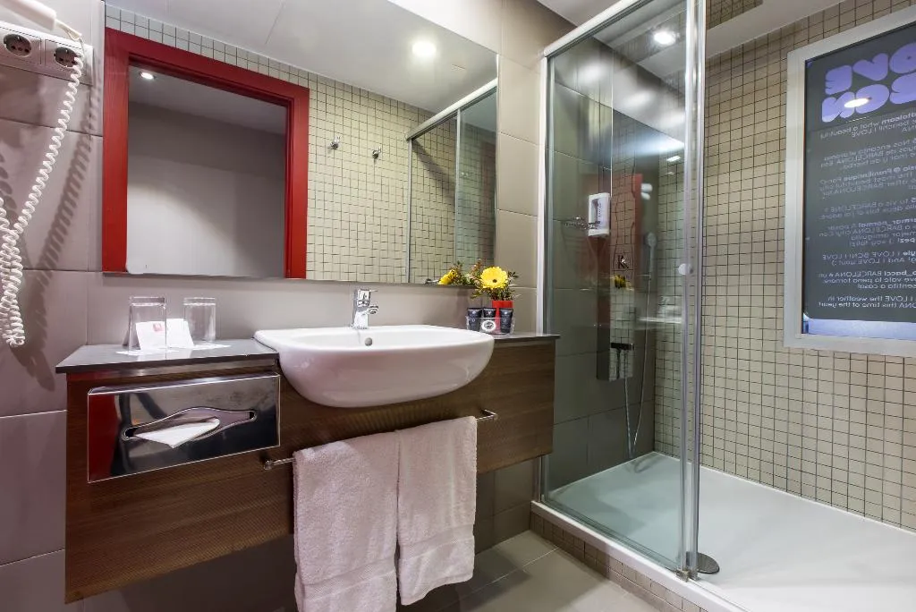 Double or Twin SUPERIOR Room, Leonardo Boutique Hotel Barcelona Sagrada Familia, Barcelona
