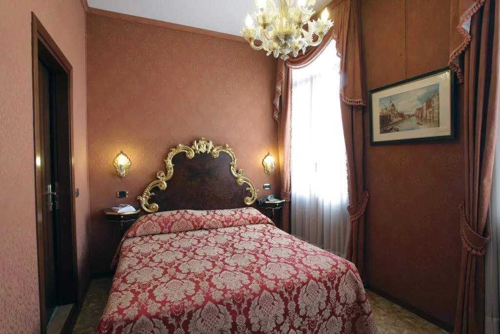 Double or Twin CLASSIC Room, Ateneo, Venice