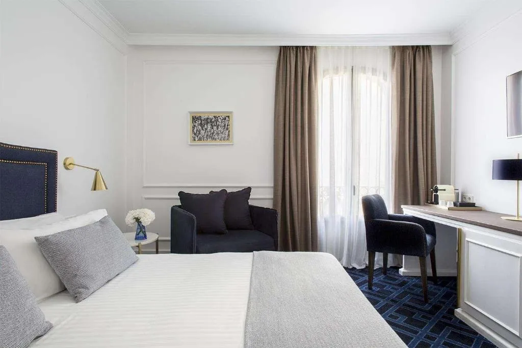 Room, Midmost Barcelona, Barcelona