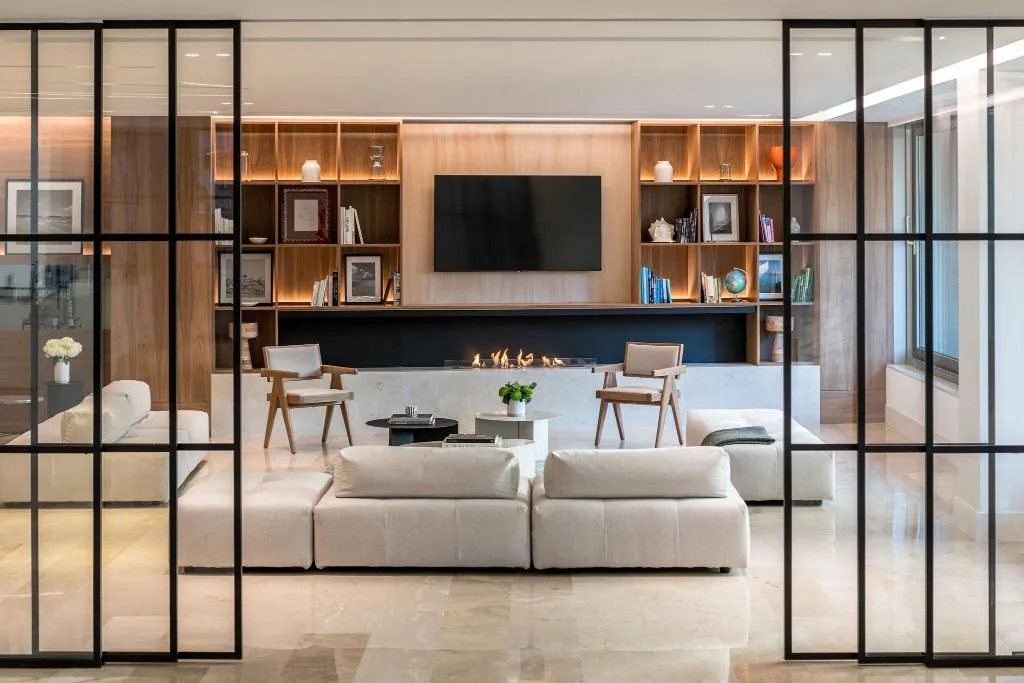 Lobby, Amarilia, Athens