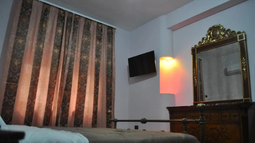 Room, Naples Experience Backpackers Hostel, Naples