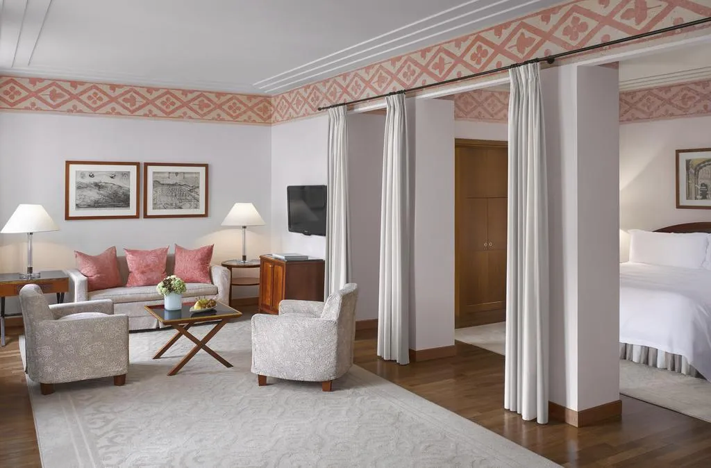 Room, Four Seasons Hotel Milano, Milan