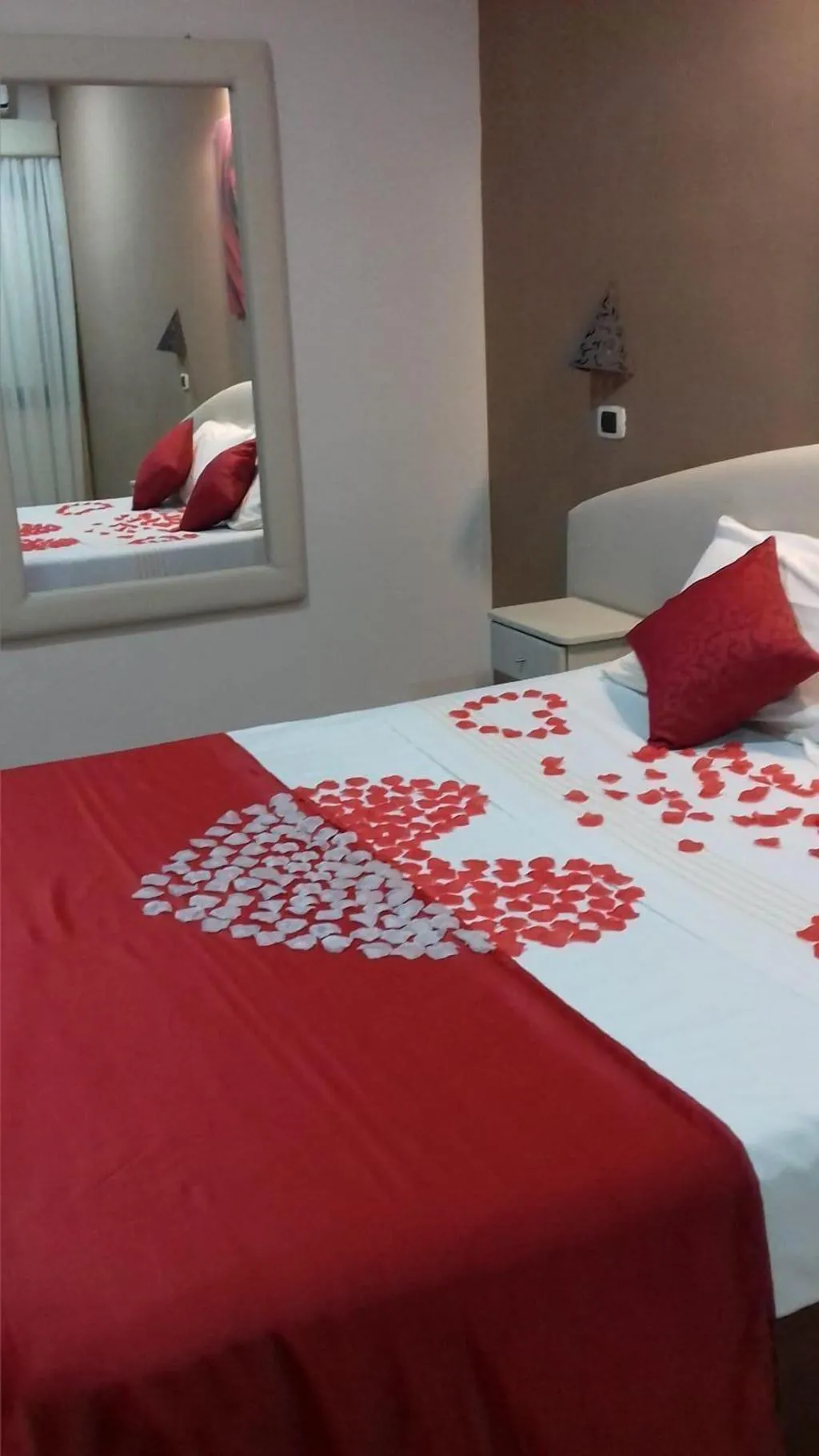 Room, Hotel LePinède, Naples