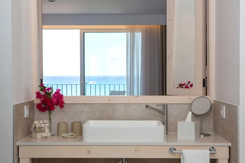 JUNIOR SUITE SEA VIEW WITH BALCONY Room, Myseahouse Flamingo, Majorca
