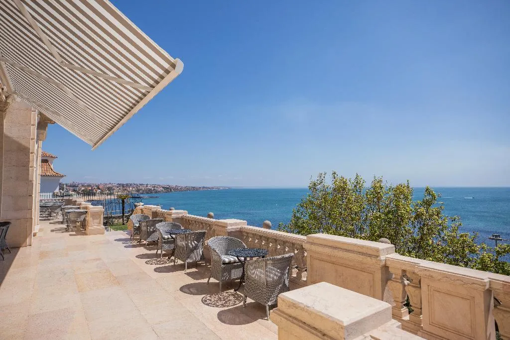 Terrace, Estoril Vintage Hotel, Lisbon
