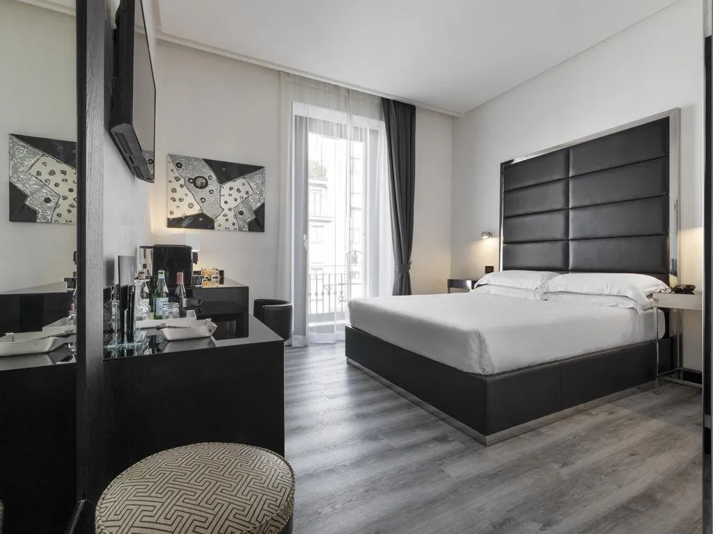 DOUBLE CLASSIC Room, Lhp Napoli Palace & Spa, Naples